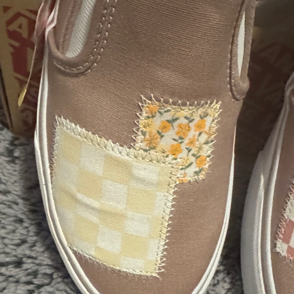 Vans Women Patchwork Slip-On Asher Deluxe Sneakers - Pink and White - Picture 4 of 10